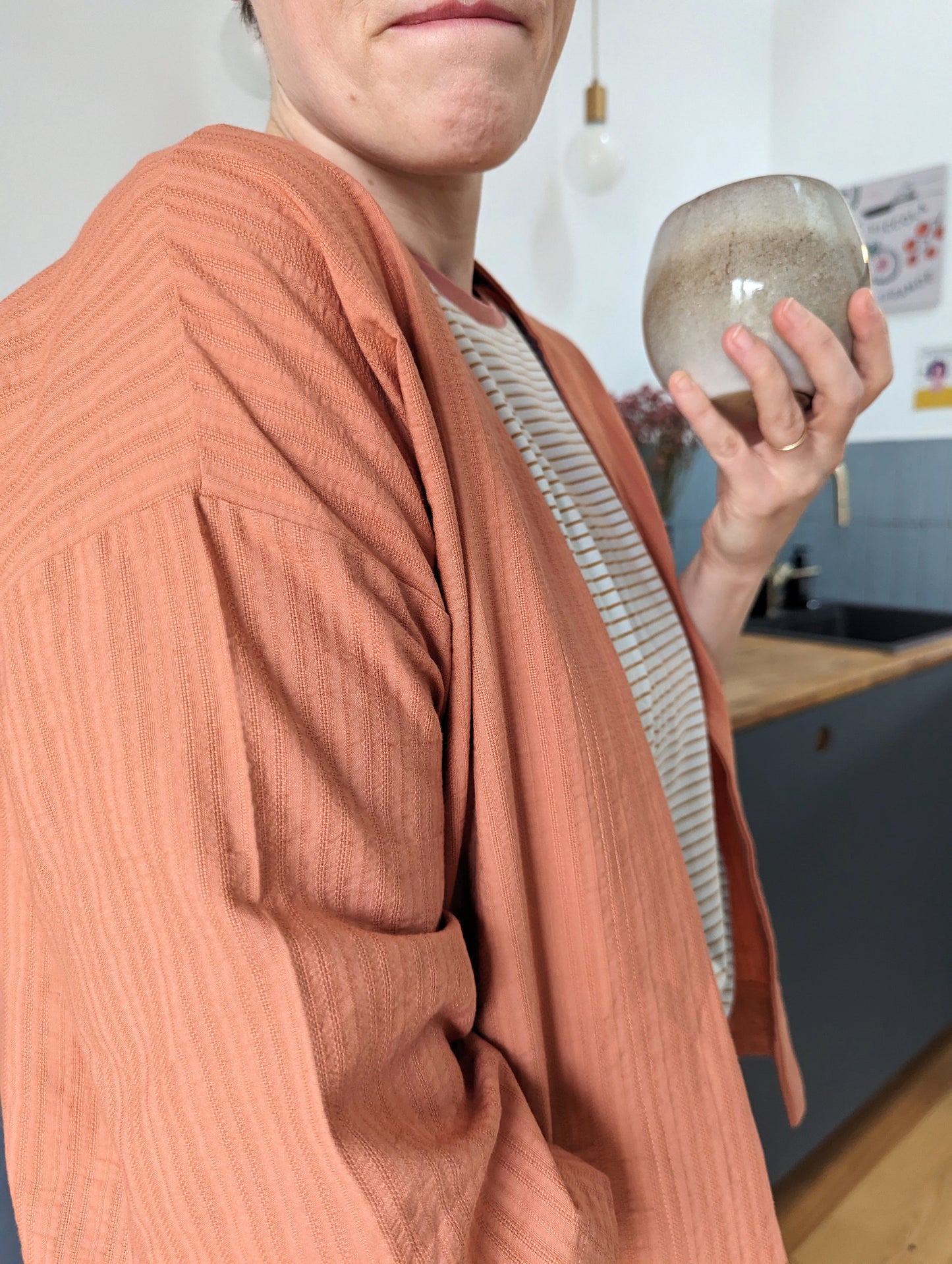 offene Jacke aus strukturierter Biobaumwolle blassorange (Größe S) VERSANDFERTIG